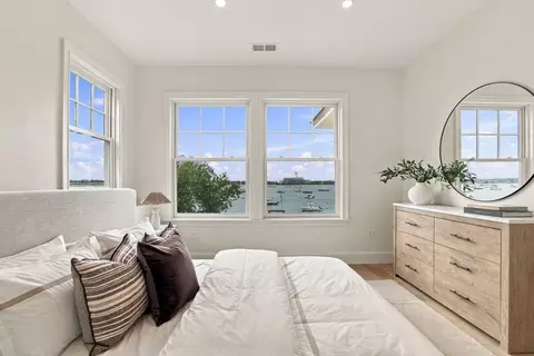 Bedroom - 11 Kenneth Rd, Marblehead, MA 01945 photo 4 of 4