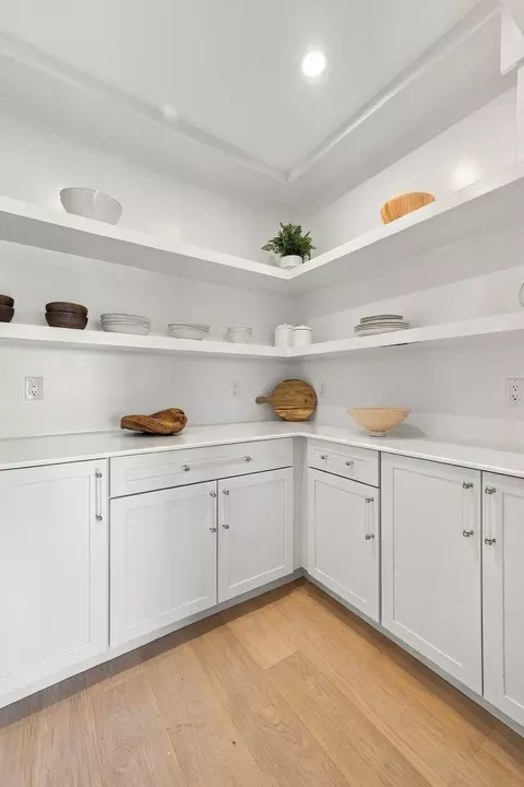 Kitchen - 11 Kenneth Rd, Marblehead, MA 01945 photo 6 of 6
