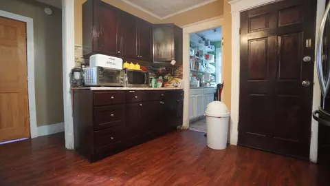 Entry Way - 76-78 Silver St, Springfield, MA 01107 photo 1 of 2