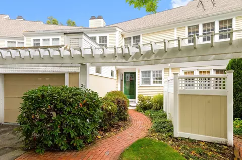 25 Parker Ridge Way #25, Newburyport, MA 01950