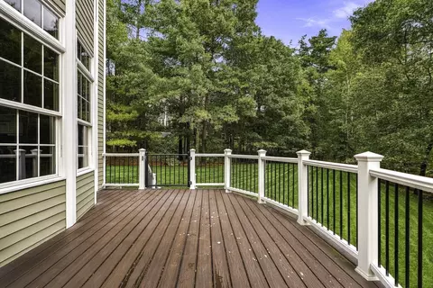 Exterior - 31 Trefry Ln, Stow, MA 01775 photo 6 of 8