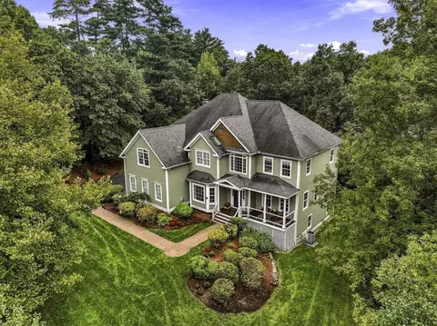 Exterior - 31 Trefry Ln, Stow, MA 01775 photo 5 of 8