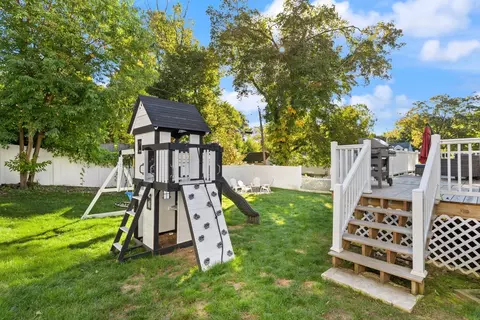 Exterior - 6 Longworth Rd, Worcester, MA 01602 photo 6 of 8