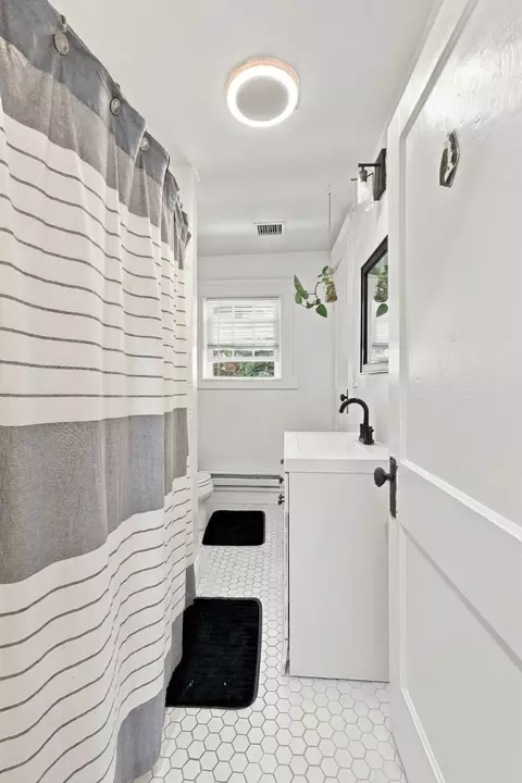Bath - 45 Sidney Ave, Lynn, MA 01902 photo 1 of 3