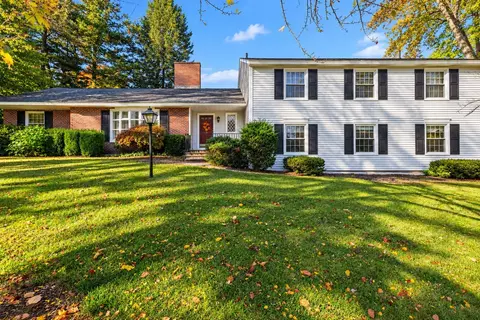 15 Juniper Rd, Fitchburg, MA 01420