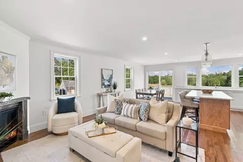 Living - 160 Hersey St, Hingham, MA 02043 photo 2 of 7