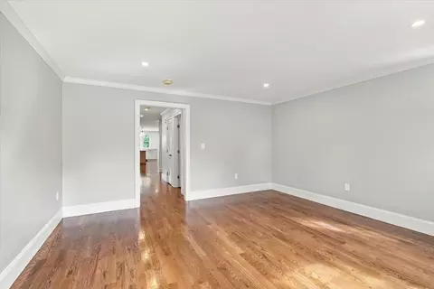 Living - 160 Hersey St, Hingham, MA 02043 photo 3 of 7