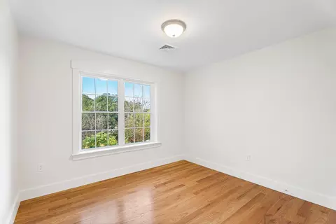 Bedroom - 76 Valmor St, Worcester, MA 01604 photo 2 of 9