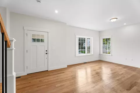 Living - 76 Valmor St, Worcester, MA 01604 photo 5 of 7
