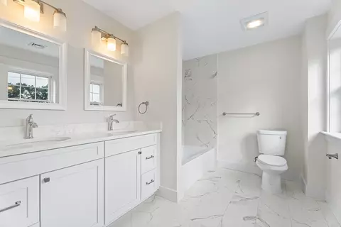 Bath - 76 Valmor St, Worcester, MA 01604 photo 4 of 5