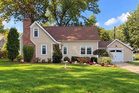 4 Beatty Ln, Easton, MA 02375