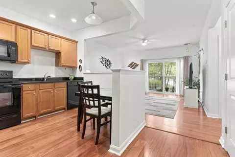Kitchen - 36 Augustus Ct #1002, Reading, MA 01867 photo 3 of 5