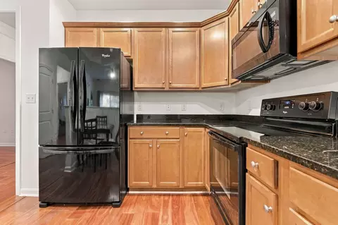 Kitchen - 36 Augustus Ct #1002, Reading, MA 01867 photo 4 of 5