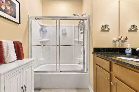 Bath - 36 Augustus Ct #1002, Reading, MA 01867 photo 3 of 3