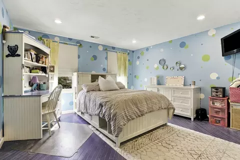 Bedroom - 8 Hearthridge Dr, Canton, MA 02021 photo 3 of 4