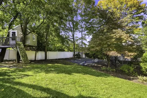 Exterior - 8 Hearthridge Dr, Canton, MA 02021 photo 10 of 10