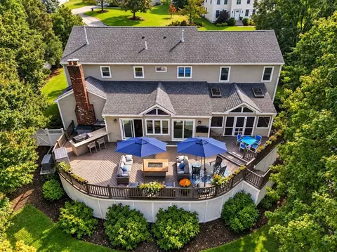 Exterior - 8 Hearthridge Dr, Canton, MA 02021 photo 2 of 10