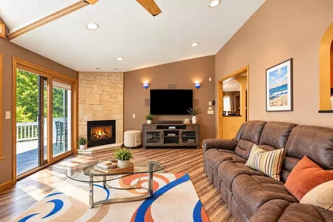 Living - 8 Hearthridge Dr, Canton, MA 02021 photo 3 of 7