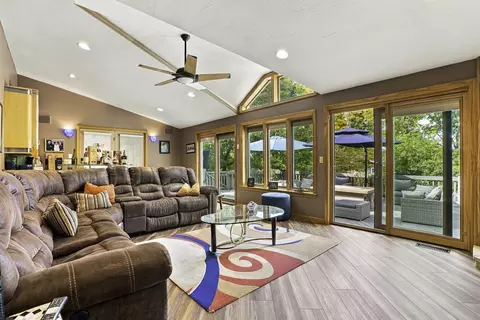 Living - 8 Hearthridge Dr, Canton, MA 02021 photo 5 of 7