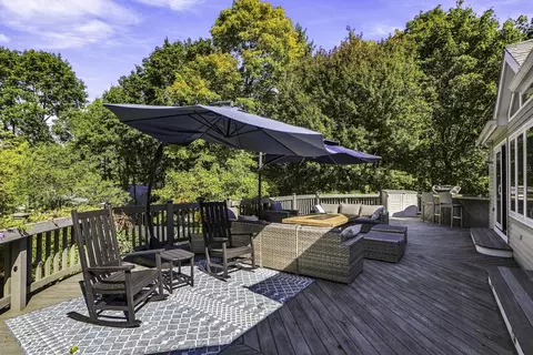 Exterior - 8 Hearthridge Dr, Canton, MA 02021 photo 4 of 10