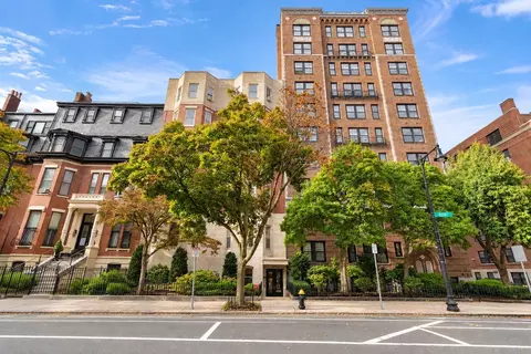 286 Beacon St #1, Boston, MA 02116
