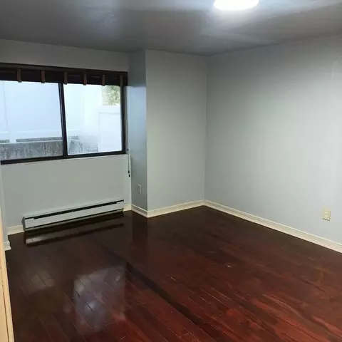 Bedroom - 11 Hulbert Rd # B, Worcester, MA 01603 photo 4 of 4