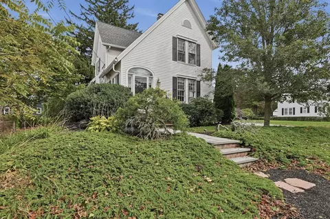 12 Exeter St, Marlborough, MA 01752