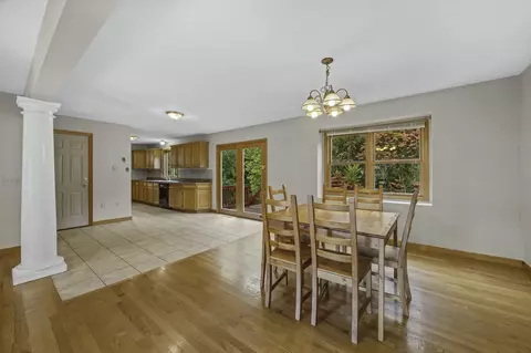 Dining - 35 Lemnos Ln, Springfield, MA 01119 photo 1 of 3
