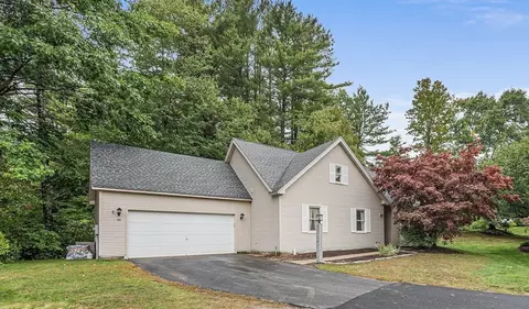 96 Beechwood Dr, Haverhill, MA 01832