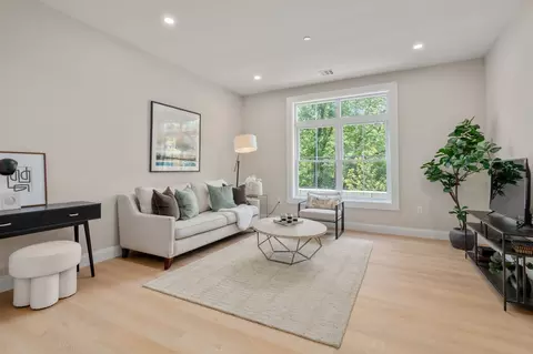 7 Cross St #302, Wilmington, MA 01887