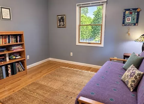 Bedroom - 2 Grandview Ln, Easthampton, MA 01027 photo 2 of 4