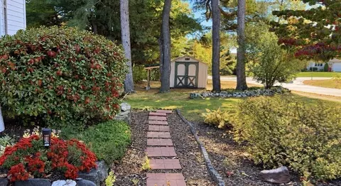 Exterior - 2 Grandview Ln, Easthampton, MA 01027 photo 8 of 12