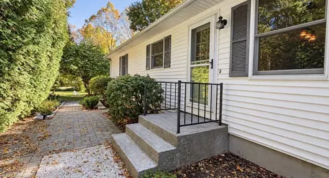 Exterior - 2 Grandview Ln, Easthampton, MA 01027 photo 1 of 12