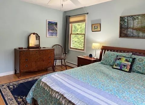 Bedroom - 2 Grandview Ln, Easthampton, MA 01027 photo 3 of 4