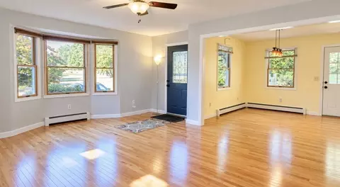 Living - 2 Grandview Ln, Easthampton, MA 01027 photo 2 of 4