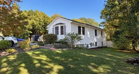 Exterior - 2 Grandview Ln, Easthampton, MA 01027 photo 3 of 12