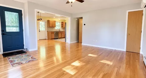 Living - 2 Grandview Ln, Easthampton, MA 01027 photo 4 of 4
