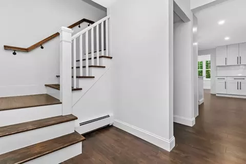 Entry Way - 21 Fairfield St, Maynard, MA 01754 photo 2 of 2