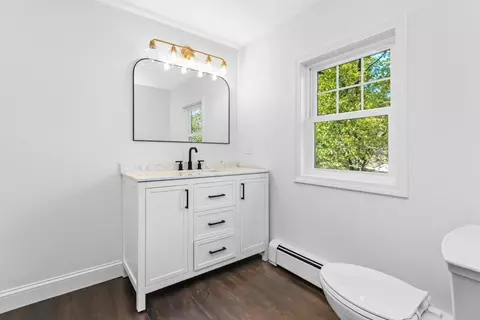 Bath - 21 Fairfield St, Maynard, MA 01754 photo 2 of 8