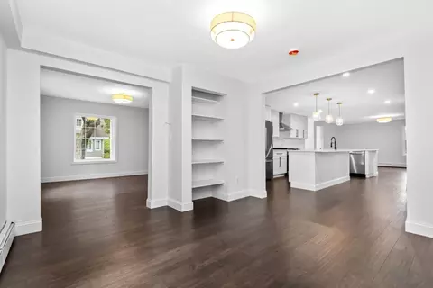 Living - 21 Fairfield St, Maynard, MA 01754 photo 2 of 5