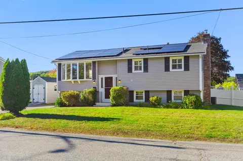 70 Westwind Rd, Lowell, MA 01852