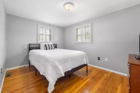 Bedroom - 70 Westwind Rd, Lowell, MA 01852 photo 2 of 3
