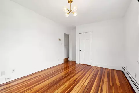 Bedroom - 401 Cabot St #4, Beverly, MA 01915 photo 5 of 6