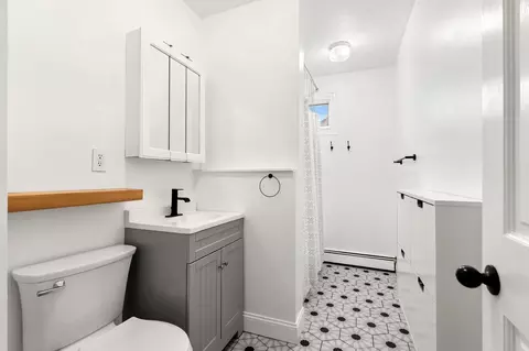 Bath - 401 Cabot St #4, Beverly, MA 01915 photo 2 of 3