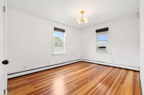 Bedroom - 401 Cabot St #4, Beverly, MA 01915 photo 6 of 6