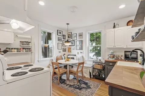 Kitchen - 401 Cabot St #4, Beverly, MA 01915 photo 3 of 7