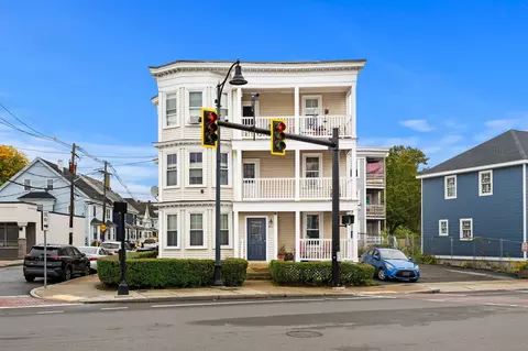 Exterior - 401 Cabot St #4, Beverly, MA 01915 photo 1 of 4