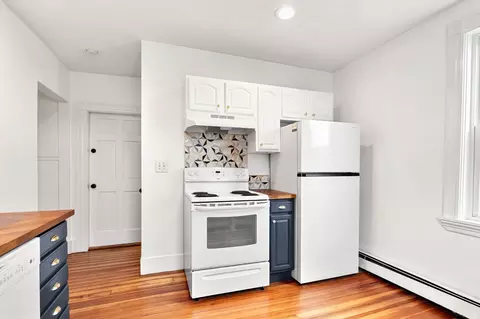 Kitchen - 401 Cabot St #4, Beverly, MA 01915 photo 7 of 7