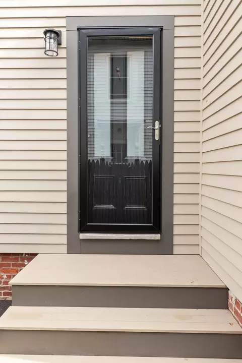 20 Chestnut St #20, Newburyport, MA 01950