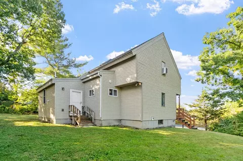 Exterior - 7 Hutton St, Danvers, MA 01923 photo 5 of 6